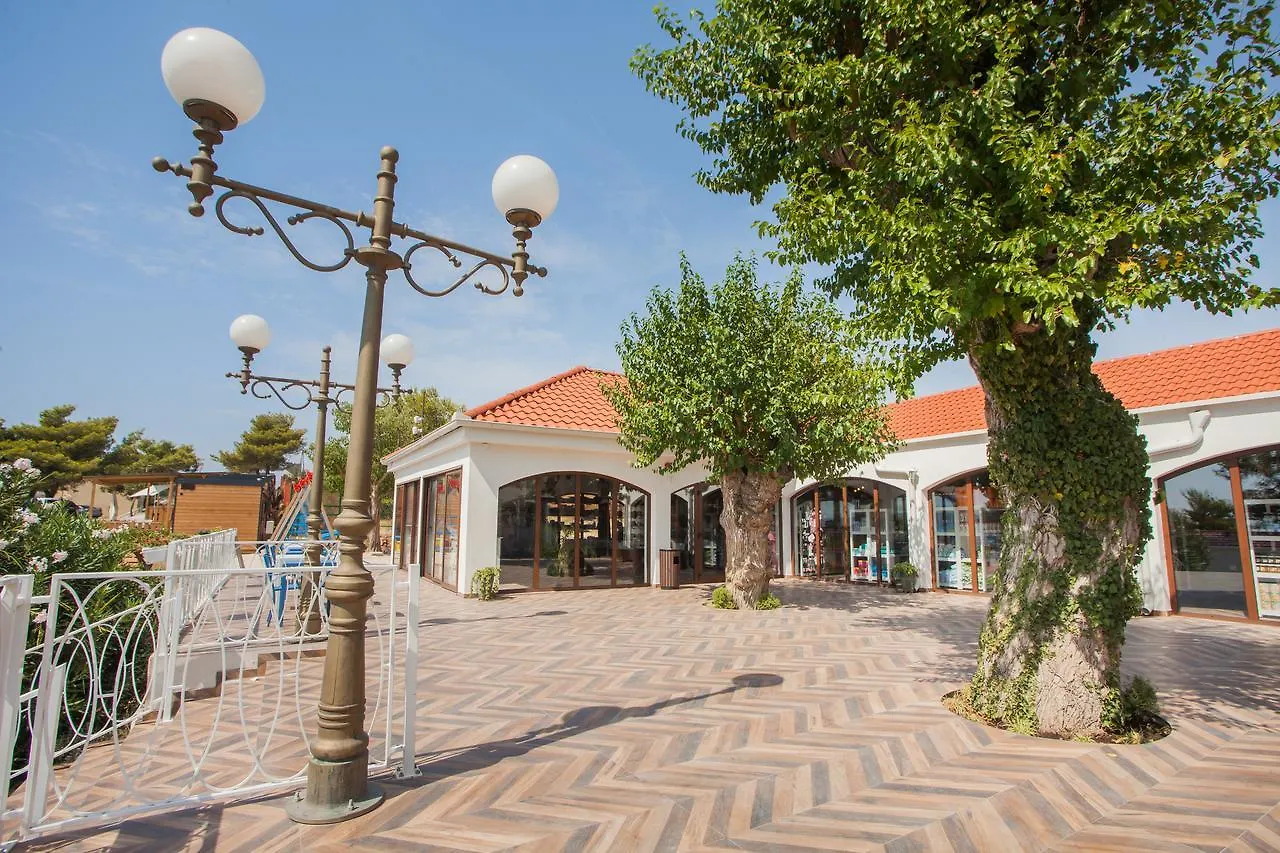 Mediteran Travel Mobile Homes Belvedere Seget Vranjica Ferienpark
