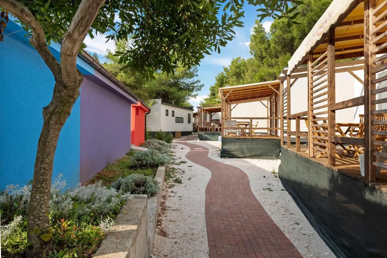 **** Ferienpark Mediteran Travel Mobile Homes Belvedere Seget Vranjica Kroatien