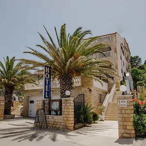 Hotel Tina